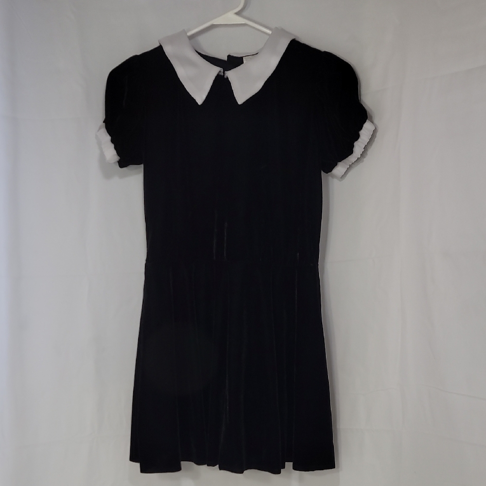 Black Sheath Dress with Peter Pan Collar and Puff Sleeves
